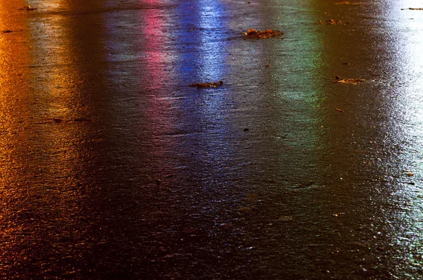 Wet colored asphalt — Stock Photo, Image