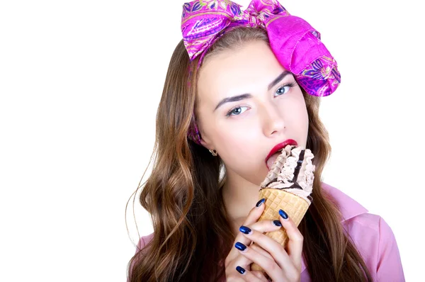 Young beautiful woman with ice cream — Stock Photo, Image