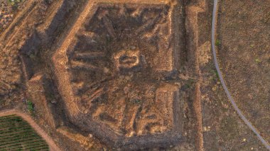 Kırım Savaşı sırasındaki istihkamın kalıntılarının görüntüsü. Georgievsky redoubt. Nikolaev