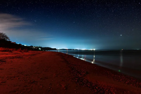 Vista Sul Mare Notte Con Luce Rossa Sulla Spiaggia Ochakov — Foto Stock