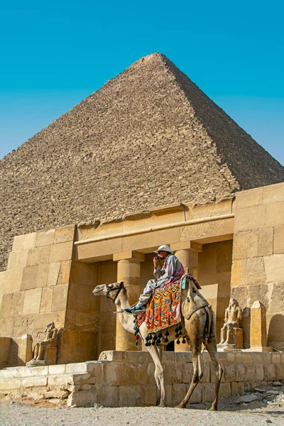 Beduino Camello Frente Entrada Mastaba Seshemnufer Cerca Gran Pirámide Giza — Foto de Stock