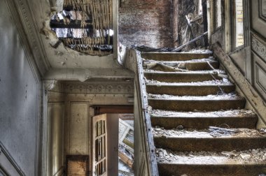 merdiven terk edilmiş evde, hdr fotoğraf