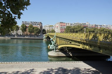 Mirabeau Köprüsü, mühendislik çalışmalarını 19 yy (paris Fransa)