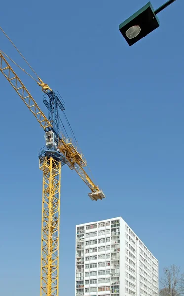 Full light on the crane, the construction site (France Europe) — Stock Photo, Image