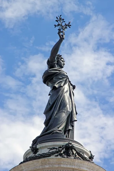 A República Francesa carregando o loureiro da vitória (Paris França ) Fotografia De Stock