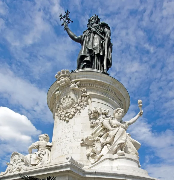 Pomnik Republika Francuska (Paryż Francja), symbol narodu francuskiego — Zdjęcie stockowe