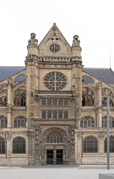 Kostel saint-eustache (Paříž Francie), jeden z fasád kostela — Stock fotografie