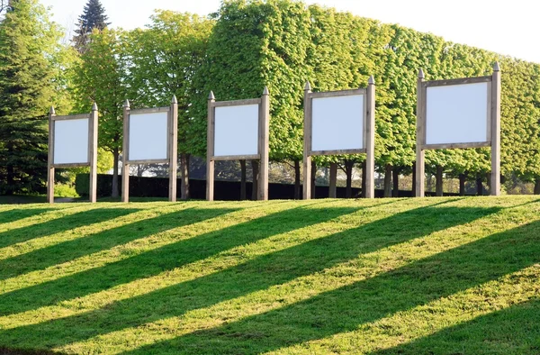 Bulletin boards in a public garden, a space of expression  (France) — Stock Photo, Image