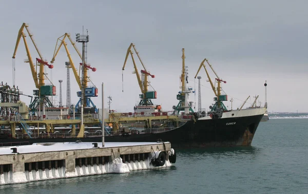 Port Aktau Znajduje Się Wschodnim Wybrzeżu Morza Kaspijskiego Jest Przeznaczony — Zdjęcie stockowe