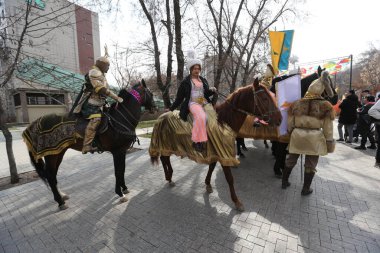 Nauryz, Kazakistan 'da, pek çok ülkede olduğu gibi 21 Mart' ta kutlanan en eski doğu bayramlarından biridir. 03.22.2022