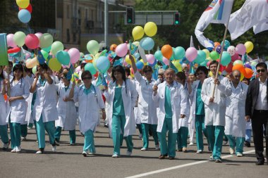 Almatı 'daki Kazakistan' da Uluslararası İşçi Bayramı, pek çok ülkede İşçi Bayramı olarak da bilinir ve genellikle Mayıs Bayramı olarak adlandırılır. Mayıs. Bir. 2011.
