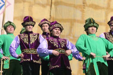 Nauryz, Kazakistan 'da, pek çok ülkede olduğu gibi 22 Mart' ta kutlanan en eski doğu bayramlarından biridir. 03.22.2008