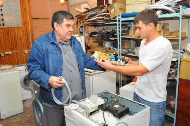 Almaty 'deki profesyonel teknik okul. 2.10.2008.