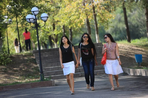 Kazakistan Ulusal Almaty Üniversitesi öğrencileri 09.09.2011.