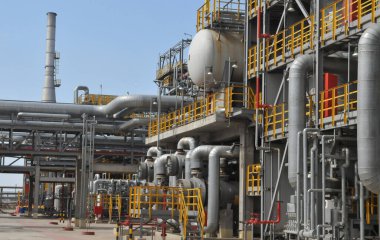 Atyrau Petrol Rafinerisi, Kazakistan 'ın önde gelen üç petrol rafinerisinden biri... 15.09.2007.