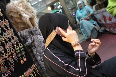 Urumki, eski adıyla Dihua, Çin Halk Cumhuriyeti 'nin kuzeybatısında bulunan Xinjiang Uygur Özerk Bölgesi' nin başkentidir. 07.31.2013