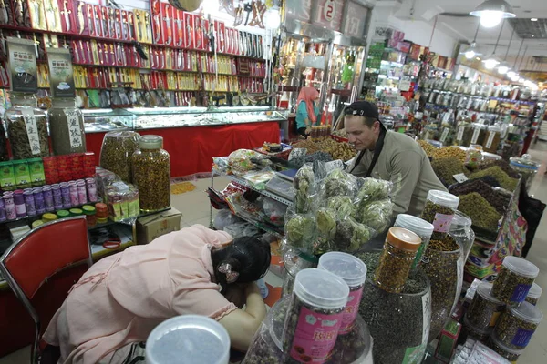 Urumki, eski adıyla Dihua, Çin Halk Cumhuriyeti 'nin kuzeybatısında bulunan Xinjiang Uygur Özerk Bölgesi' nin başkentidir. 07.31.2013