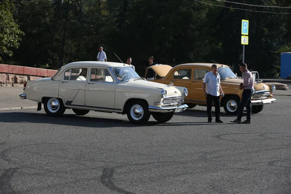 Festival Vintage Cars Central Square Almaty Kazakhstan 2016 — Stock Fotó