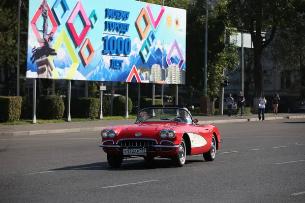 Festival Vintage Cars Central Square Almaty Kazakhstan 2016 — Stockfoto