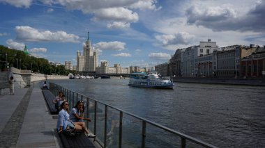 Moscow, located on the banks of the Moskva River in western Russia. At its historical center is the Kremlin, the complex that houses the president. Behind its walls is Red Square, the symbolic center of Russia. 06.29.2019
