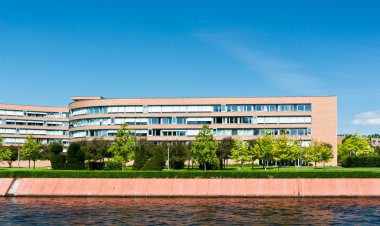 Yılan Binası, berlin