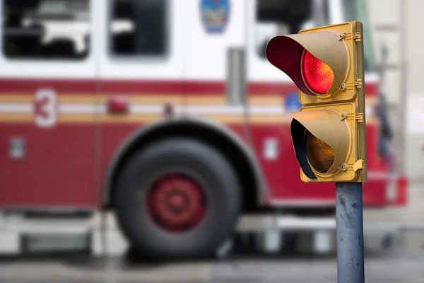 消防車のトラフィック ライト — ストック写真