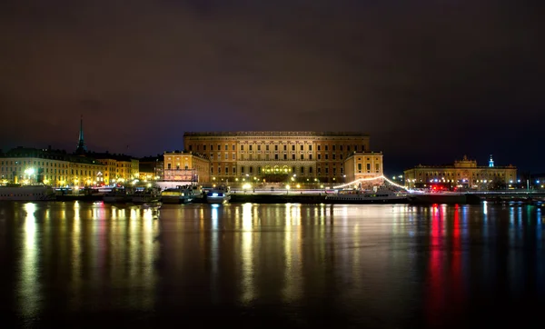 Royal palace in Stockholm at night — Stock Photo, Image