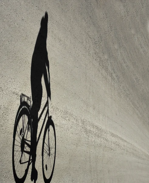 Sombra del ciclista — Foto de Stock