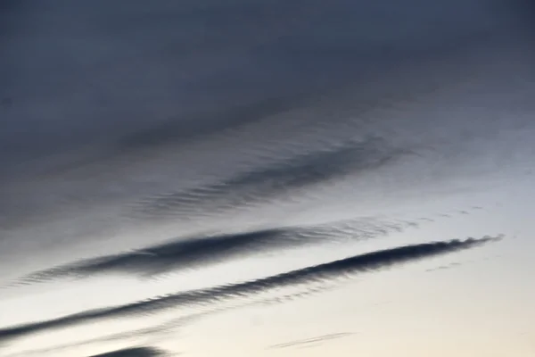Hemel met interessante wolken — Stockfoto