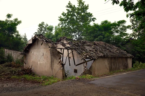 Clădire distrusă — Fotografie, imagine de stoc