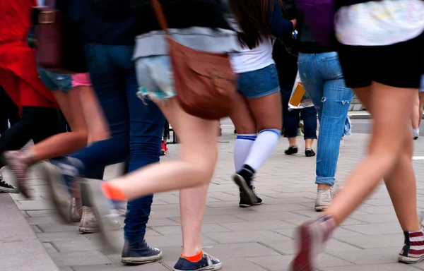 Young people in a rush — Stock Photo, Image