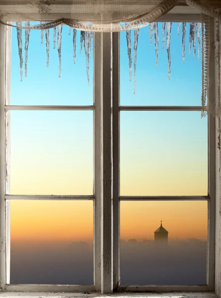 Church tower on foggy winter evening — Zdjęcie stockowe