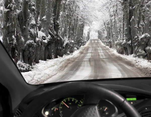 在雪中大道 — 图库照片