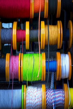 renkli ipler