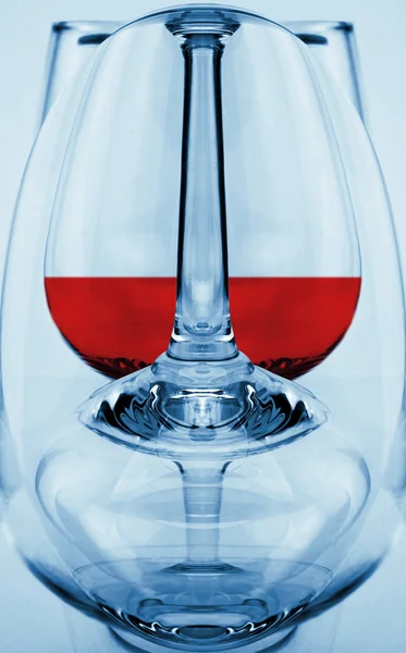 Una copa de vino tinto — Foto de Stock