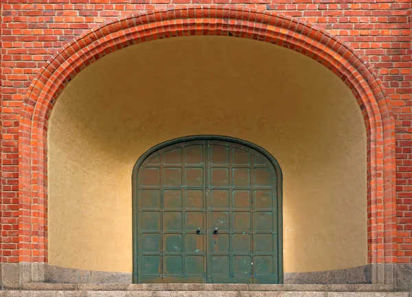 Eingang mit Torbogen — Stockfoto