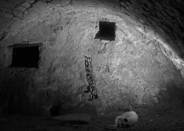 Old Dark Prison Cell Black White Scull — 图库照片