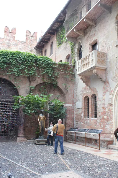 Julii Dom (casa di giulietta) verona, Włochy — Zdjęcie stockowe