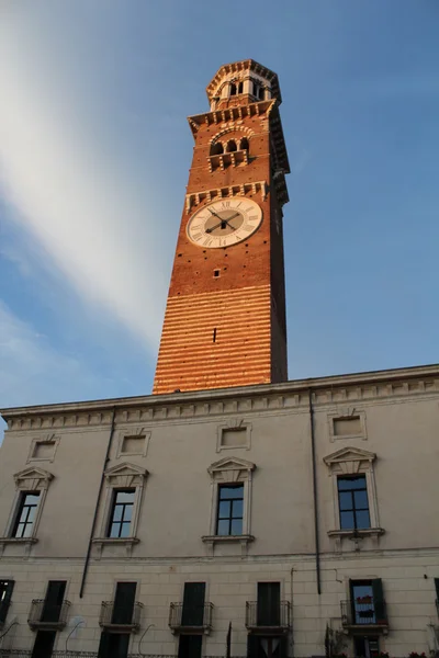 Lamberti-Turm in Verona Stockbild