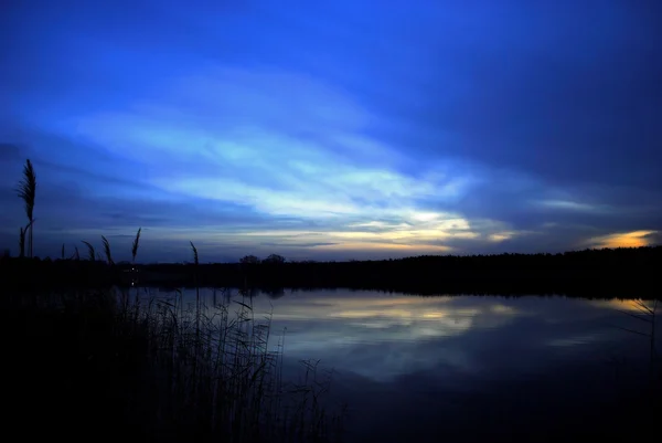 Am späten Abend auf dem See — Stockfoto