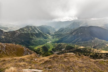 Monte Saccarello 'nun Ligurian Alplerinin manzarası