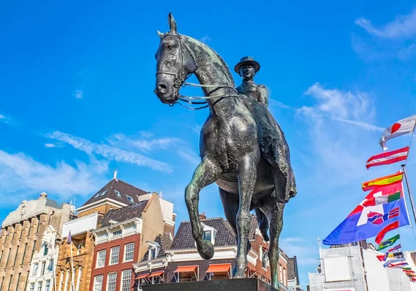 Amsterdam Statua Wilhelmina Cavallo Rokin Amsterdam Paesi Bassi Europa Reportage — Foto Stock