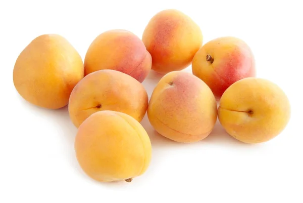 Золотые, сладкие и полезные абрикосы — стоковое фото