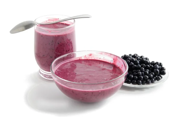 Blueberries and joghurt as tasty wholesome dessert — Stock Photo, Image