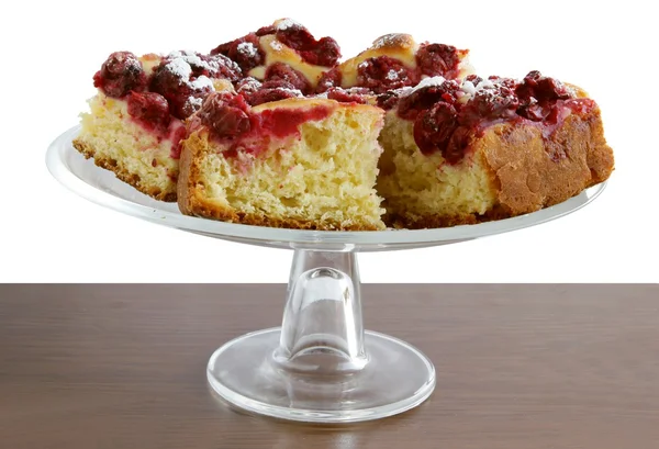 Bolo de frutas saboroso com cerejas — Fotografia de Stock