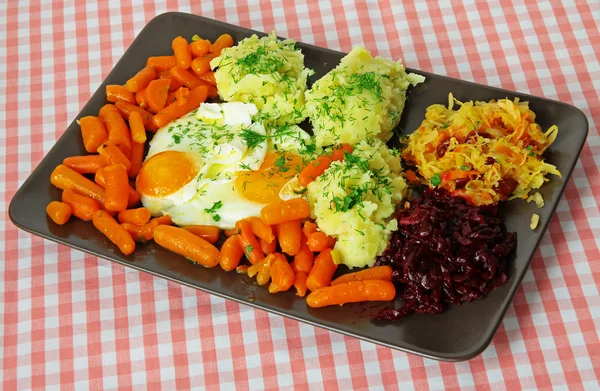 Groentesoep als vegetarische maaltijd — Stockfoto