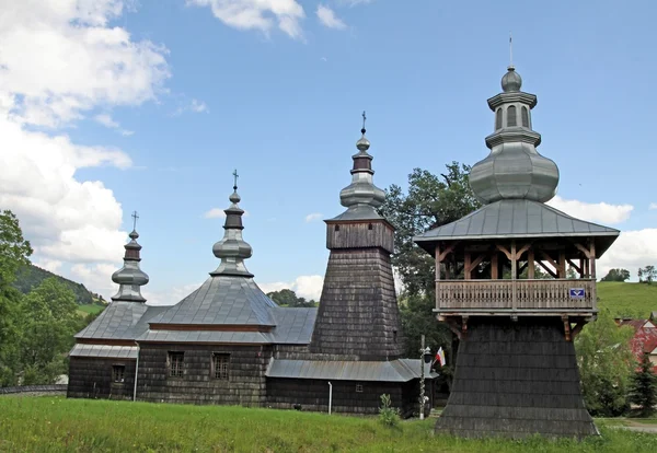 Starý dřevěný pravoslavná církev v berest poblíž krynica — Stock fotografie