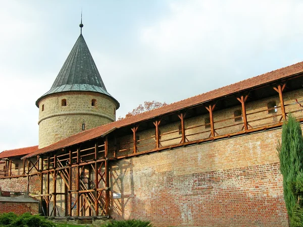 Fortificazione antica come resti antichi nella città di Biecz — Foto Stock