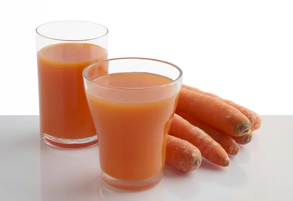 Zumo de zanahoria sabroso y saludable — Foto de Stock