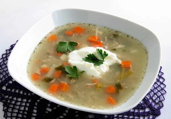 Gerst soep met crème voor diner — Stockfoto